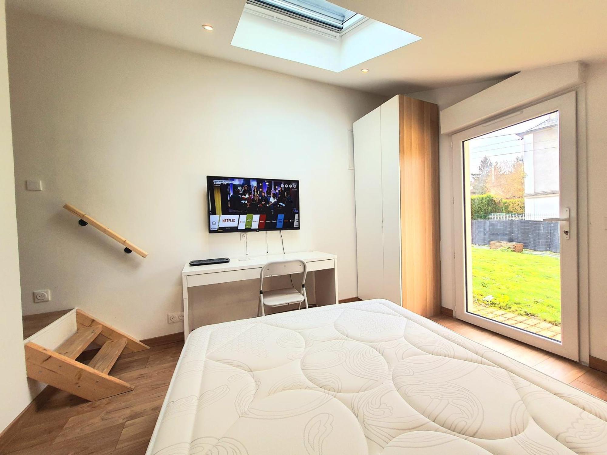 Évreux Chambre Paisible Chez L'Habitant En Rez De Chaussee Avec Salle D'Eau 10 Min Gare Et Centre Ville מראה חיצוני תמונה